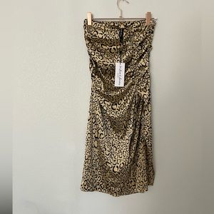 Brand new skirt with tag, never worn. For love and lemons Los Angeles